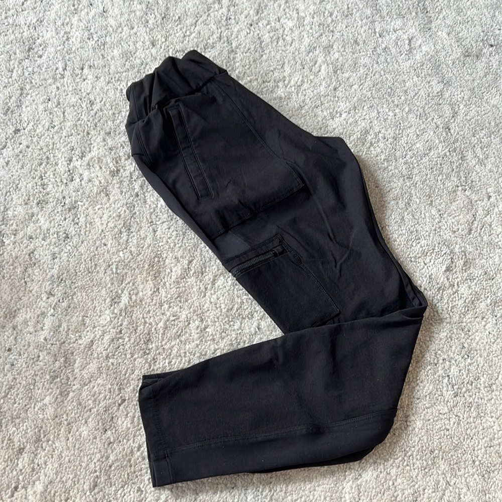 Athleta Headlands Hybrid Cargo Pants
